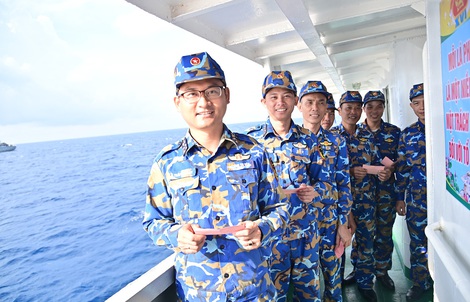 15 ngày đưa lá phiếu ra nhà giàn DK1