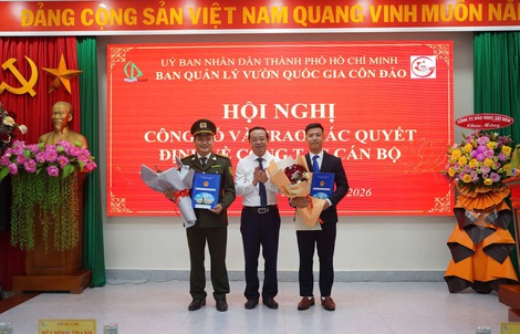 Công bố quyết định của Chủ tịch UBND TPHCM về công tác cán bộ 