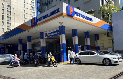 Chỉ đạo của Chủ tịch UBND TPHCM trước tình hình biến động giá xăng dầu