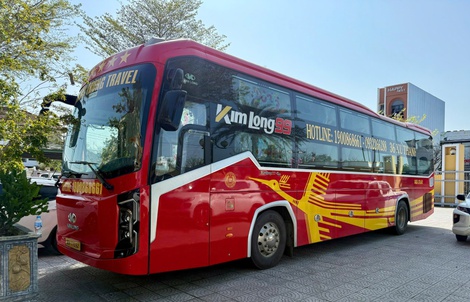 Bị tước giấy kiểm định, xe khách biển số Thanh Hoá vẫn ngang nhiên vào Huế