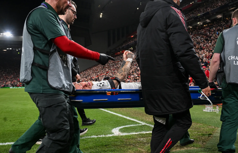 Tiền đạo Galatasaray gây ám ảnh, Salah đi vào lịch sử Champions League