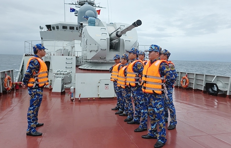 Tàu 016-Quang Trung đến Úc dự duyệt binh tàu hải quân quốc tế