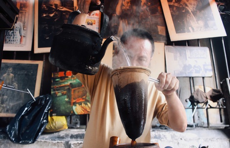 Tìm lại Sài Gòn xưa trong những quán cà phê hơn nửa thế kỷ