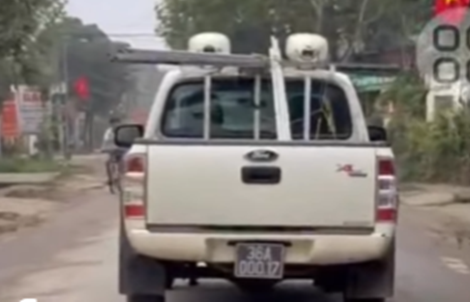 Xe ô tô biển xanh bị phạt 38 triệu đồng đã hết hạn đăng kiểm