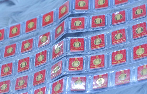 Tối 2-3, giá vàng thế giới bất ngờ rớt mạnh