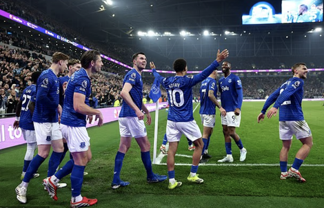 Chelsea thua sốc Everton, nguy cơ mất vé châu Âu