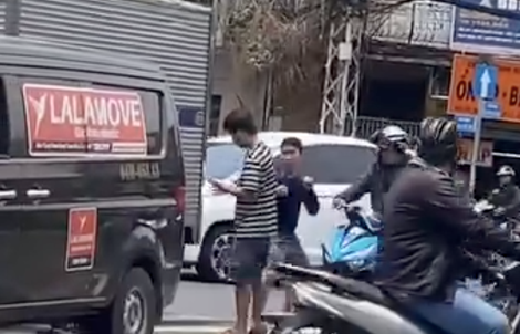 TPHCM: Hai tài xế đánh nhau trên đường Hải Thượng Lãn Ông