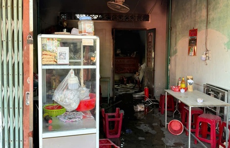 Người đàn ông kể lại khoảnh khắc cứu 4 bà cháu trong căn nhà đang cháy