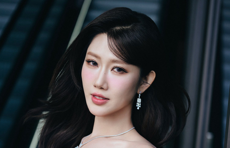 Nhan sắc Thúy Ngân 