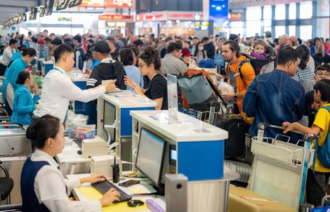 Cục Hàng không yêu cầu siết chấp hành quy định về giá