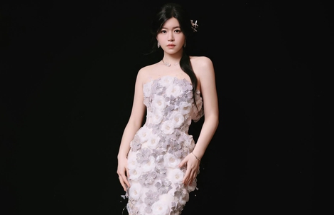 "Tiểu Long Nữ" Trần Nghiên Hy khoe sắc trong thiết kế Việt
