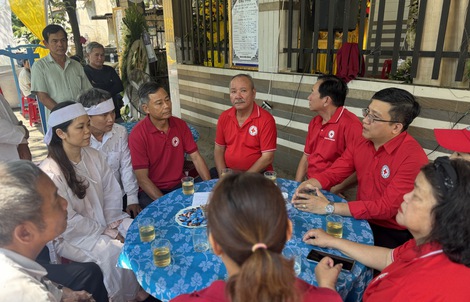 Nhiều tấm lòng đến với gia đình tài xế bị sát hại ở Quảng Trị