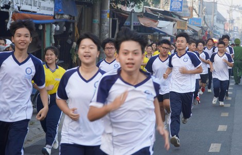 Giải chạy đặc biệt ở Hóc Môn