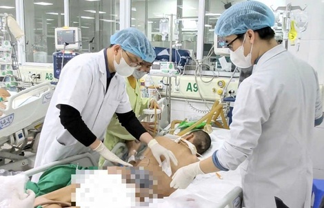 Nốt mụn nhỏ khiến nam sinh 17 tuổi sốc nhiễm khuẩn, suy đa tạng