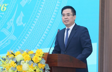 Ông Nguyễn Hoàng Giang tái đắc cử Chủ tịch UBND tỉnh Quảng Ngãi
