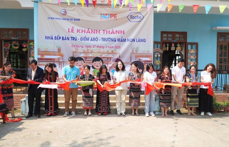 Roche Pharma Việt Nam và Quỹ Hy Vọng khánh thành công trình nhà bếp cho học sinh tại vùng biên giới