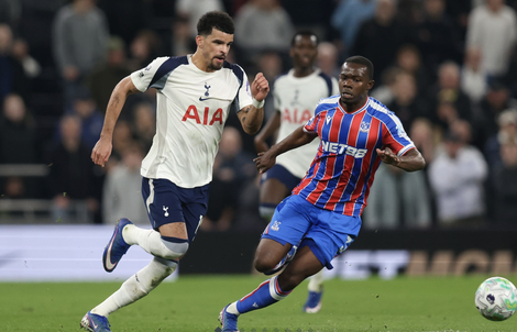 Tottenham sụp đổ 10 phút bù giờ, thua sốc Crystal Palace sân nhà