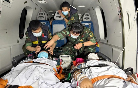 Người thầy thuốc trong tôi: Cứu người giữa trùng khơi