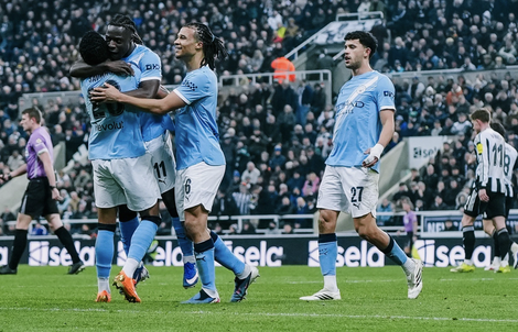Marmoush lập cú đúp siêu phẩm, Man City vào tứ kết FA Cup