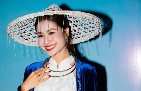 Mặc áo dài đẹp như Nguyễn Thanh Hà
