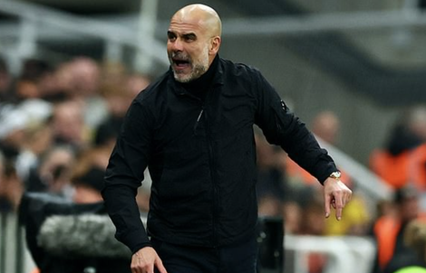 Pep Guardiola đối mặt án cấm chỉ đạo sau chiến thắng ngược dòng ở FA Cup