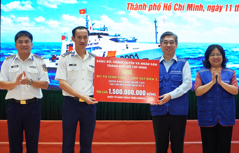 Chung tay xây dựng "thế trận lòng dân" trên biển