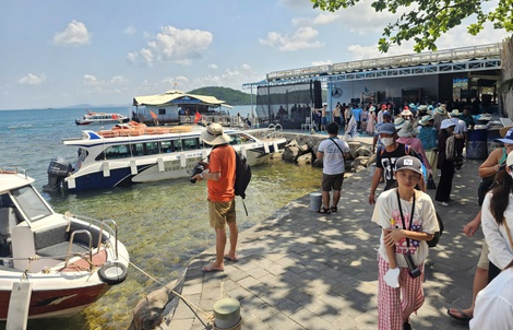 Du lịch dịp lễ "nóng" với loạt chương trình kích cầu