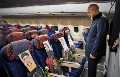 Hàng ghế đặc biệt trên chuyến bay chở phái đoàn Iran đến Pakistan