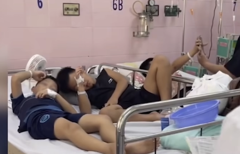 Gần 150 học sinh TPHCM nghi ngộ độc, Bộ Y tế yêu cầu làm rõ