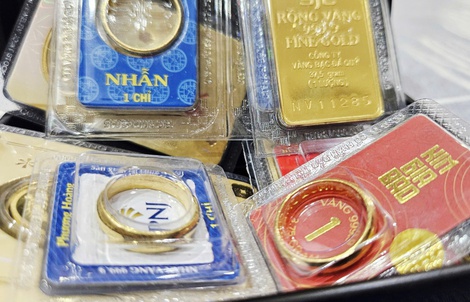 Sáng 11-4, giá vàng miếng SJC và vàng nhẫn đồng loạt giảm trở lại