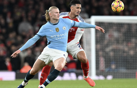 Man City khó từ chối "món quà" Ngoại hạng Anh từ Arsenal