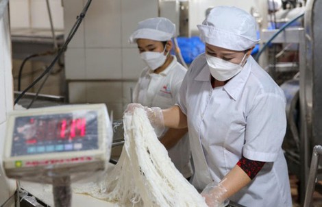 Bất ngờ gửi đơn “kêu cứu” đến Chủ tịch UBND TPHCM, bà chủ thương hiệu bún tươi nổi tiếng nói gì?