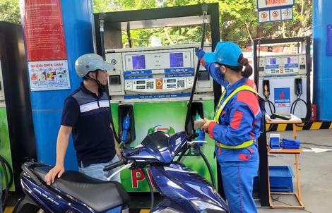 Xăng E10 sắp thay xăng khoáng, Bộ Công Thương nói gì về tính tương thích với xe máy, ô tô?