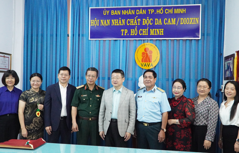Hội nạn nhân chất độc da cam/dioxin TPHCM tiếp Tổng lãnh sự Trung Quốc tại TPHCM