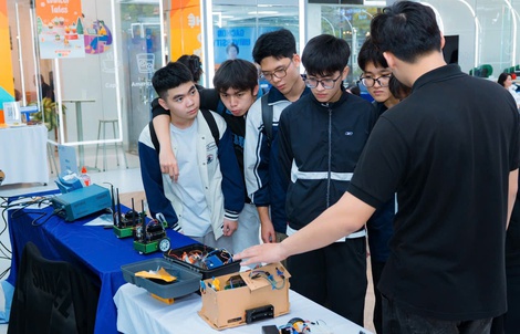 Giải bài toán nhân lực bán dẫn