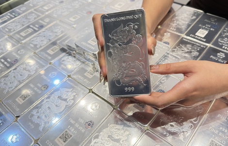 Giá bạc hôm nay 16-4: Nhiều người bất ngờ với đà tăng của bạc