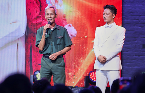 Anh Quân Idol gây xúc động mạnh với "Việt Nam khúc kiêu hùng"