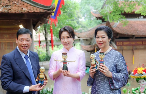 Phu nhân Ngô Phương Ly và Phu nhân Kim Hye Kyung thăm Bảo tàng Dân tộc học Việt Nam