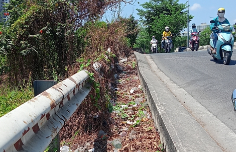 Lề cầu sụt lún