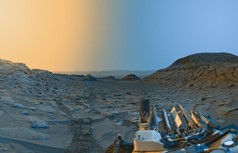 Robot NASA lạc vào "hồ nước sự sống" ngoài hành tinh