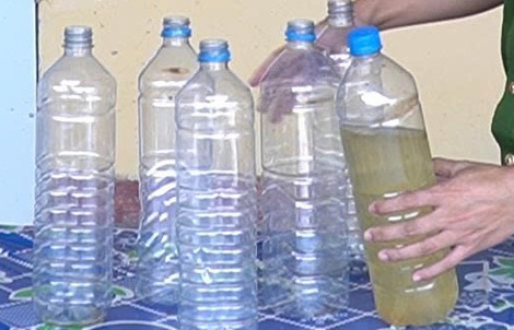 Công an cảnh báo về loại nước lạ, gây kích thích vừa xuất hiện ở vùng biên