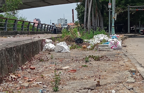 Phản hồi: Đã di dời trụ điện chiếm vỉa hè