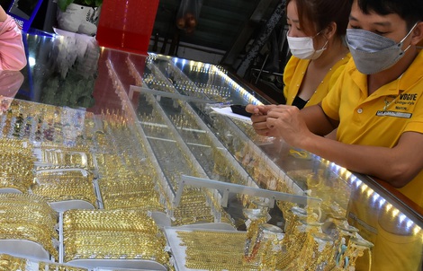 Giá vàng hôm nay, 29-4: Vàng thế giới giảm hơn 100 USD
