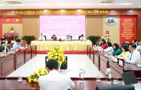“Chậm một chút là thông tin trái chiều đi nhanh hơn”