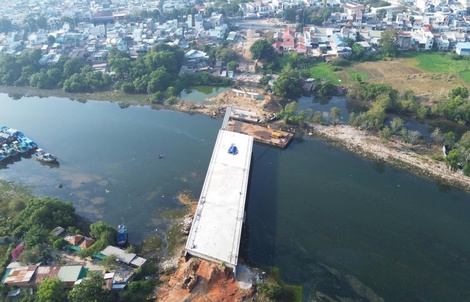 Cầu Văn Thánh tái khởi động, bao giờ về đích?