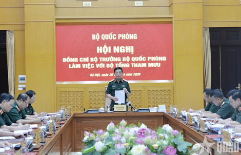 Đại tướng Phan Văn Giang làm việc về kế hoạch tác chiến "Vòm phòng không bền vững"