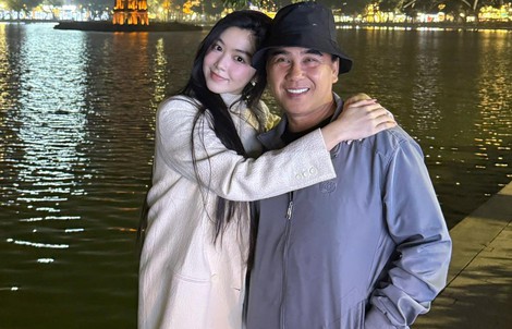 Quyền Linh tặng con gái Lọ Lem "món quà" đặc biệt