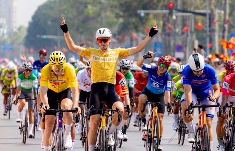 Ngoại binh Thanh Hóa thắng chặng 6 Cúp truyền hình TP HCM 2026 sau màn nước rút