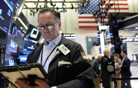 Giá dầu lao dốc sau thông báo ngừng bắn, Israel vẫn dội bom Iran