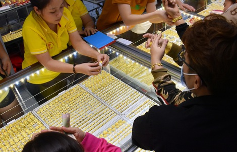 Sáng 8-4, giá vàng miếng SJC, vàng nhẫn tăng 4,5 triệu đồng/lượng